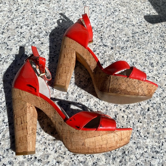 MICHAEL Michael Kors Platform Sandals, size 7 - Picture 4 of 4